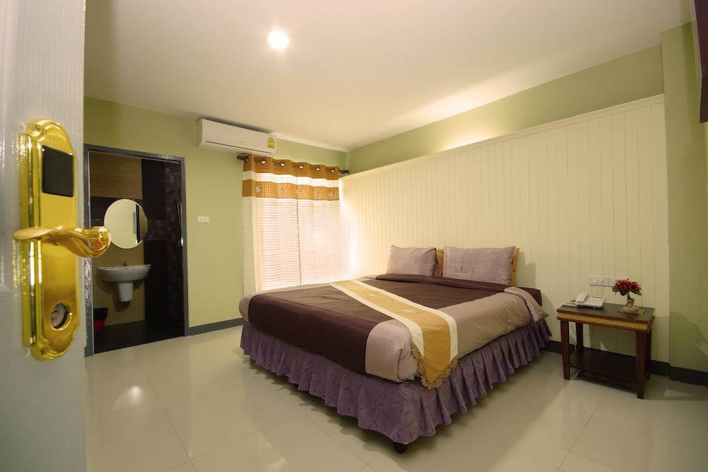 The Corner Hotel (Adults Only) Chiang Rai Exterior foto