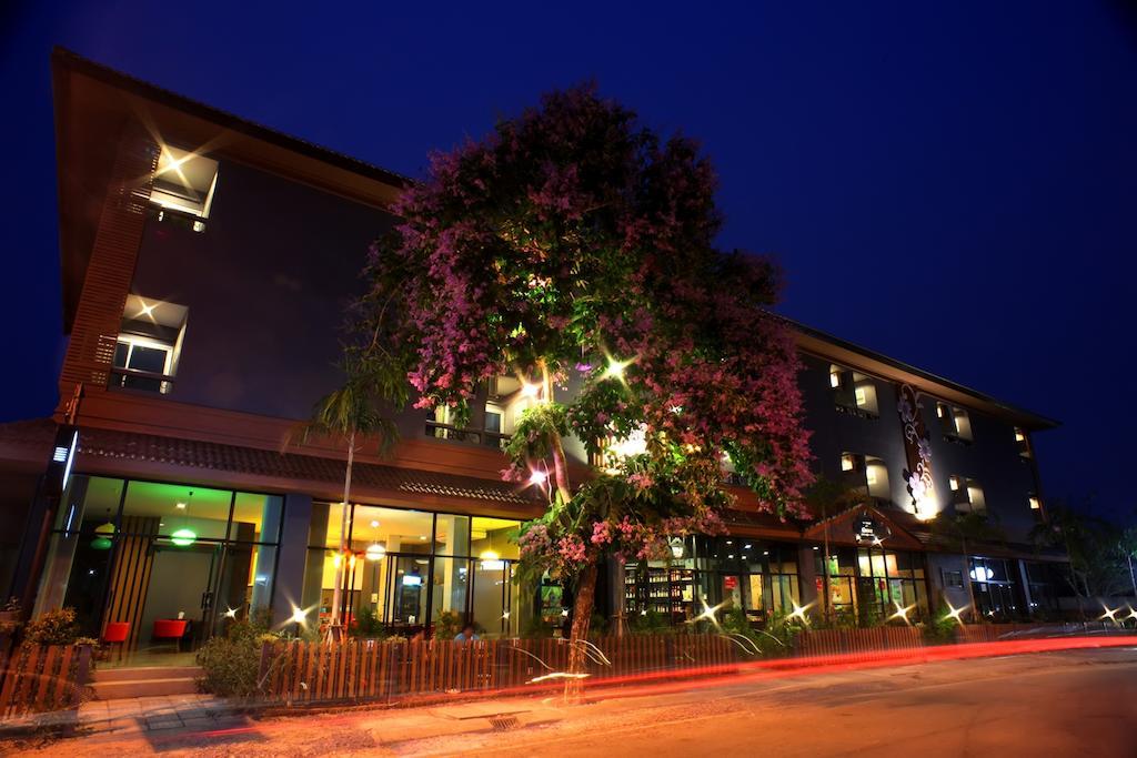 The Corner Hotel (Adults Only) Chiang Rai Exterior foto