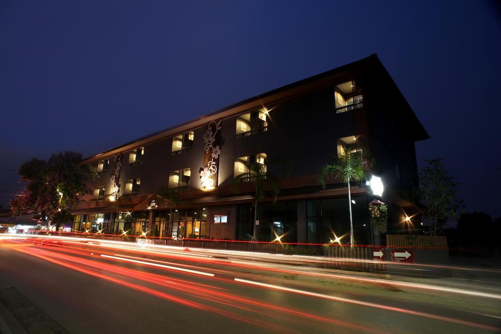 The Corner Hotel (Adults Only) Chiang Rai Exterior foto