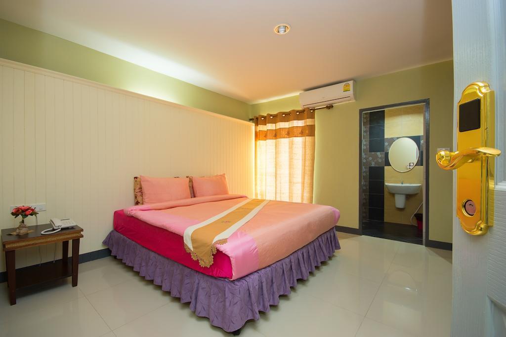 The Corner Hotel (Adults Only) Chiang Rai Exterior foto