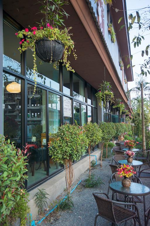 The Corner Hotel (Adults Only) Chiang Rai Exterior foto